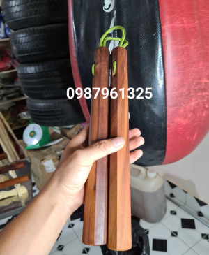 CÔN NHỊ KHÚC GỖ NGHIẾN DÂY DÙ